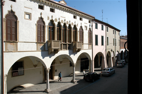 Palazzo Magnavin Foratti - Lombardesco